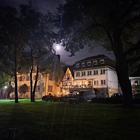 Отель Alte Winzerschenke Бруттиг-Фанкель Экстерьер фото